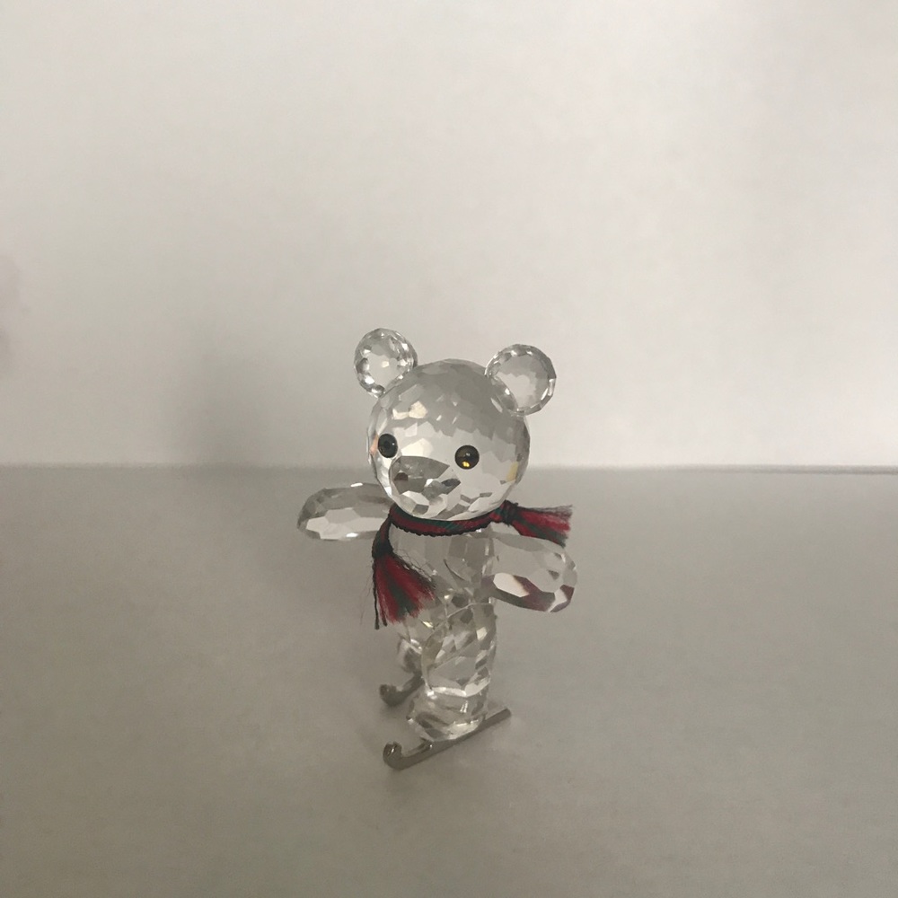 Swarovski crystal skating Kris bear